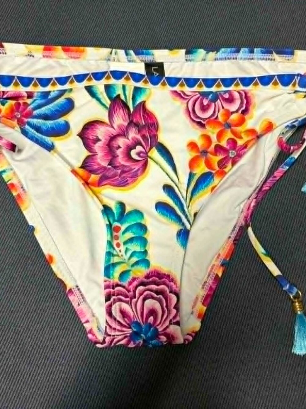 La Blanca Paradiso halter bikini top & bikini bottom Medium - Picture 11 of 13